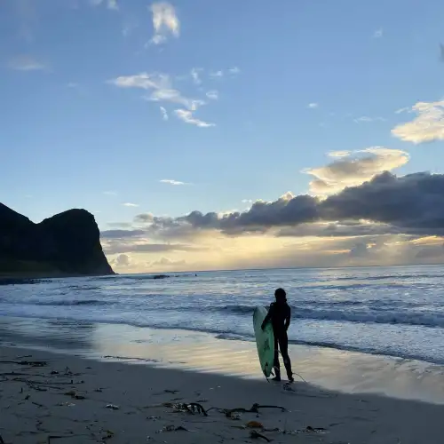 surf-surfing-24-08-2020-20-06-18-lofoten-norwegian-adventure-company.jpg – Norwegian Adventure Company