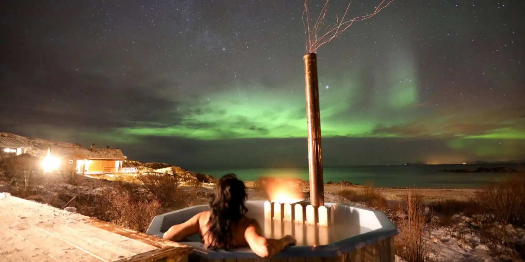 northern-light-aurora-borealis-nordlys-stamp-jacuzzi-hov-henrik-jorgensen-1280x640_1-norwegian-adventure-company.jpg – Norwegian Adventure Company