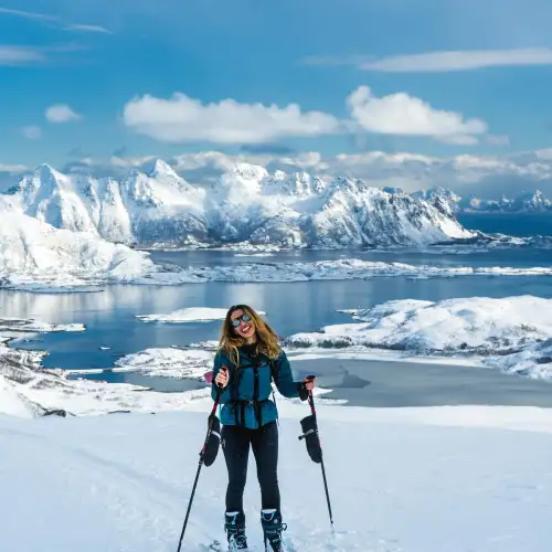 toppturhelg-lofoten-03-glaciers-view-ski-skiing-northern-norway-norwegian-adventure-company.jpg – Norwegian Adventure Company