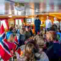 Norges koseligste, flytende restaurant. â€“ Norwegian Adventure Company