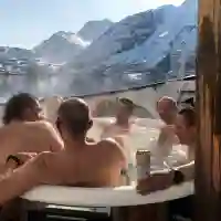 Jacuzzi på dekk. – Norwegian Adventure Company