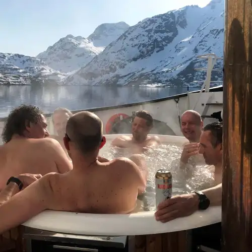 Arctic ski & sail on a classic yacht – Norwegian Adventure Company