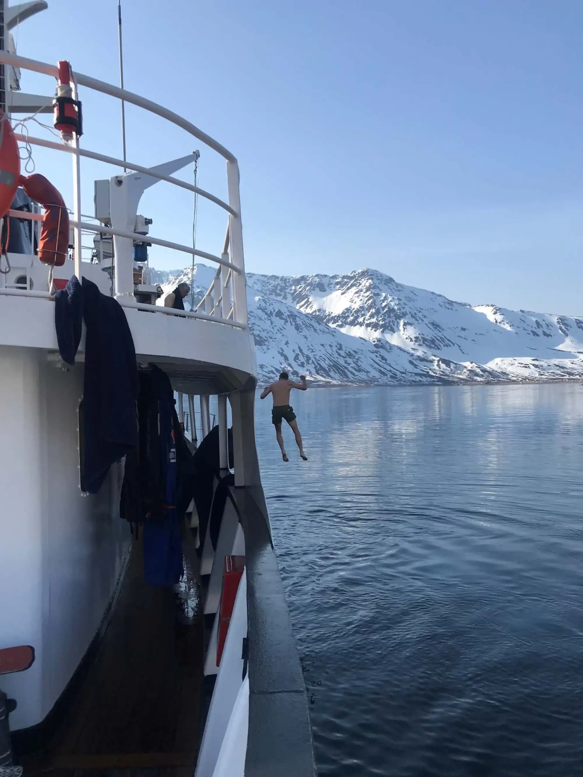 Arctic ski & sail on a classic yacht – Norwegian Adventure Company