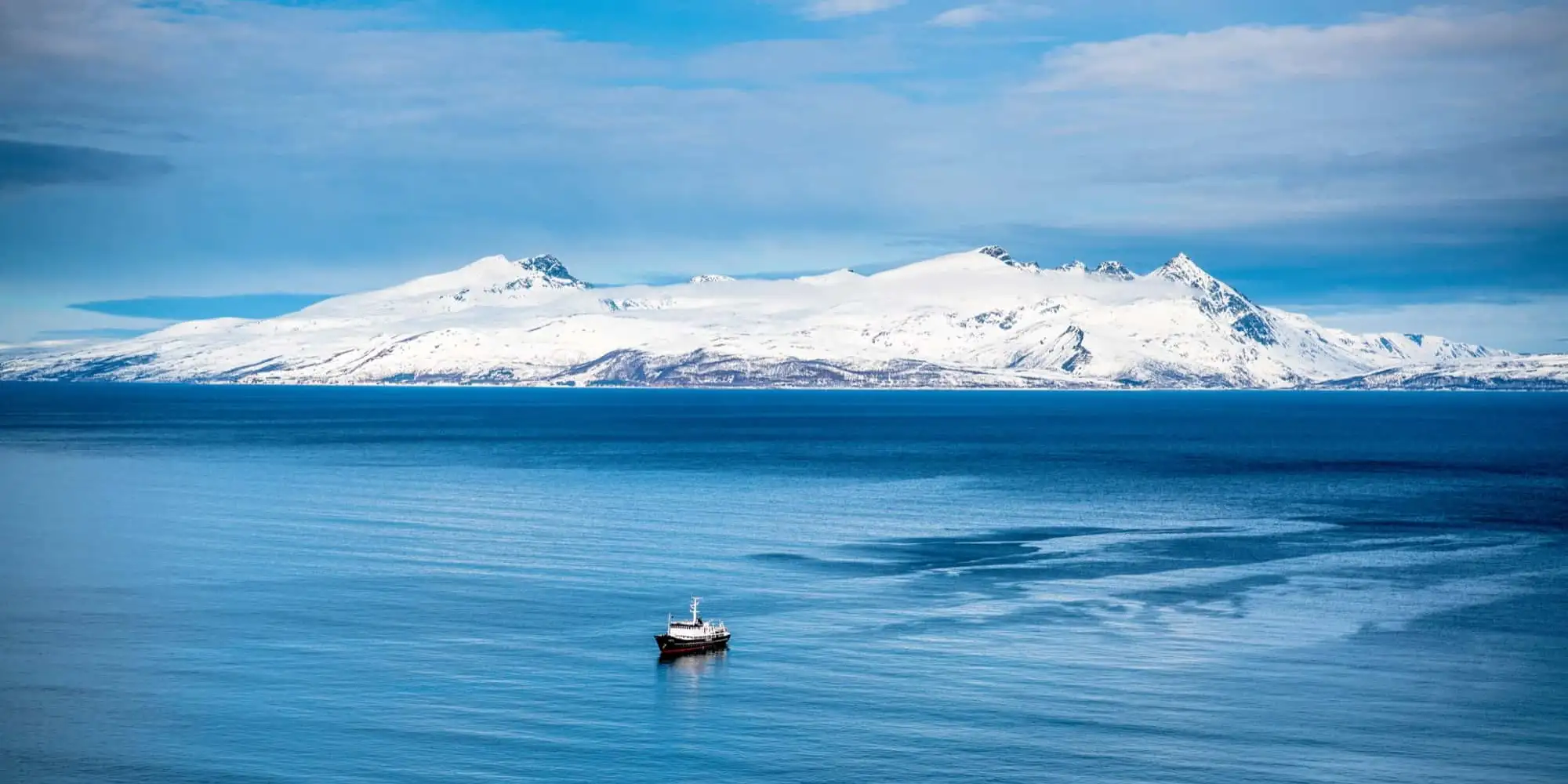 Arctic ski & sail on a classic yacht – Norwegian Adventure Company