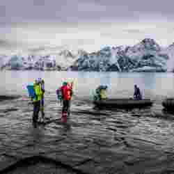 Arctic Ski & Sail auf der eigenen klassischen Yacht M/S Sjøveien – Norwegian Adventure Company