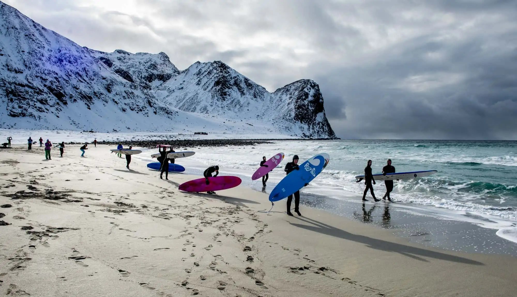 Arctic-surf-surfing-Gruppetur-Bedriftsarrangement-Lofoten-Northern-Norway-Corporate-Event-Norwegian-Adventure-Company-03.jpg – Norwegian Adventure Company