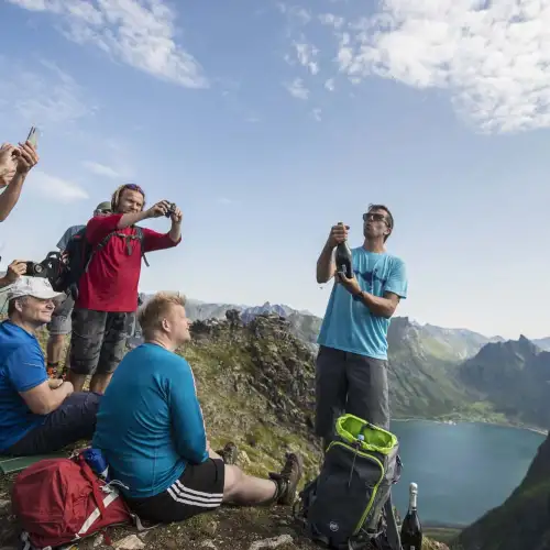 Feiring-celebration-Gruppetur-Bedriftsarrangement-Northern-Norway-Corporate-Event-Norwegian-Adventure-Company-01.jpg – Norwegian Adventure Company