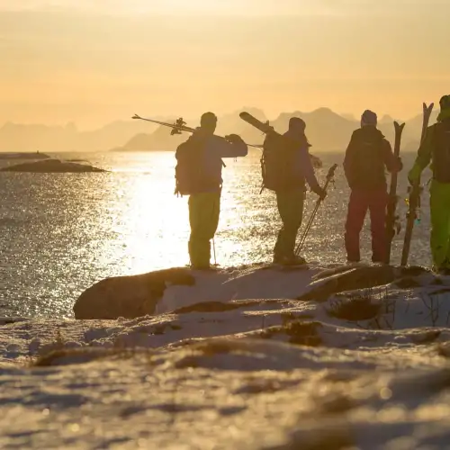 Et av Lofotens mest populære fiskevær – Norwegian Adventure Company