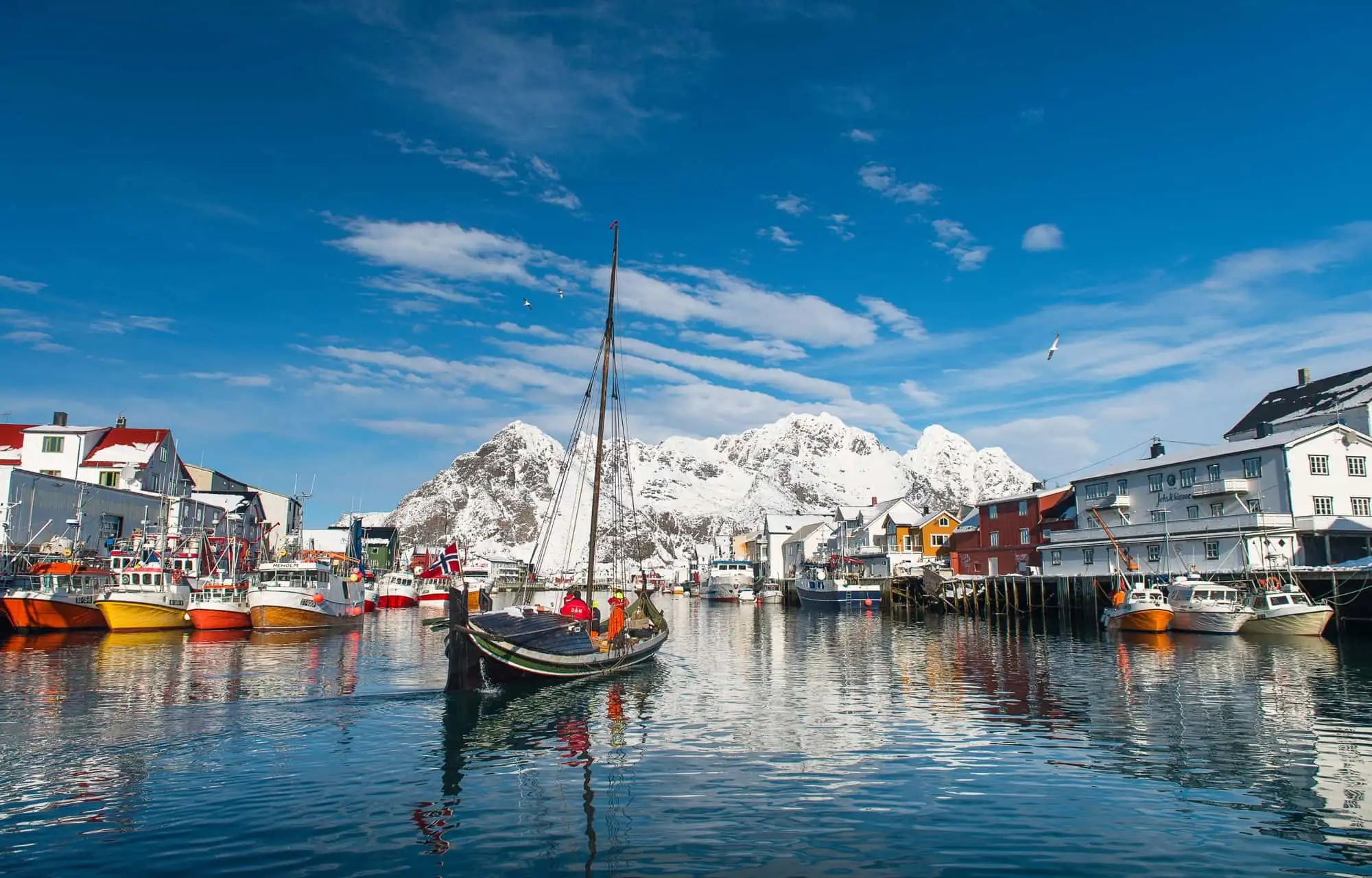 Et av Lofotens mest populære fiskevær – Norwegian Adventure Company