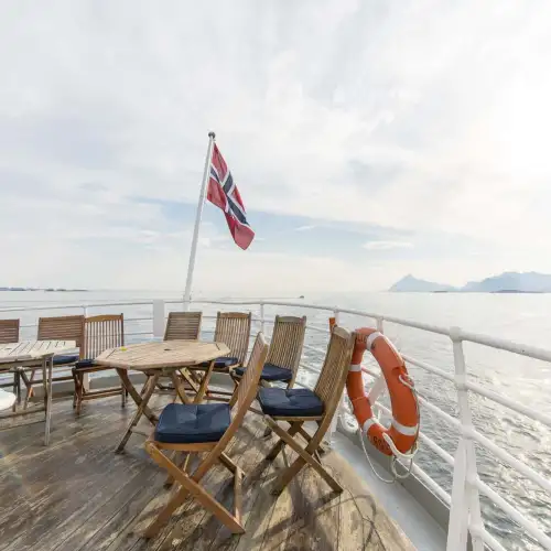 Life-aboard-MS-Gamle-Salten-Boutique-Cruise-Lofoten-Summer-Norway-Norwegian-Adventure-Company-05.jpg – Norwegian Adventure Company