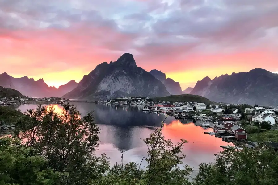 Det arktiske nord og Nord-Norge i et nøtteskall – Norwegian Adventure Company