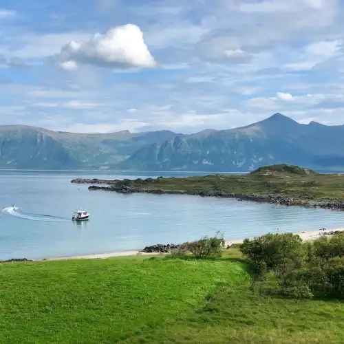 Perfekt for utflukter i Lofotens skjærgård – Norwegian Adventure Company