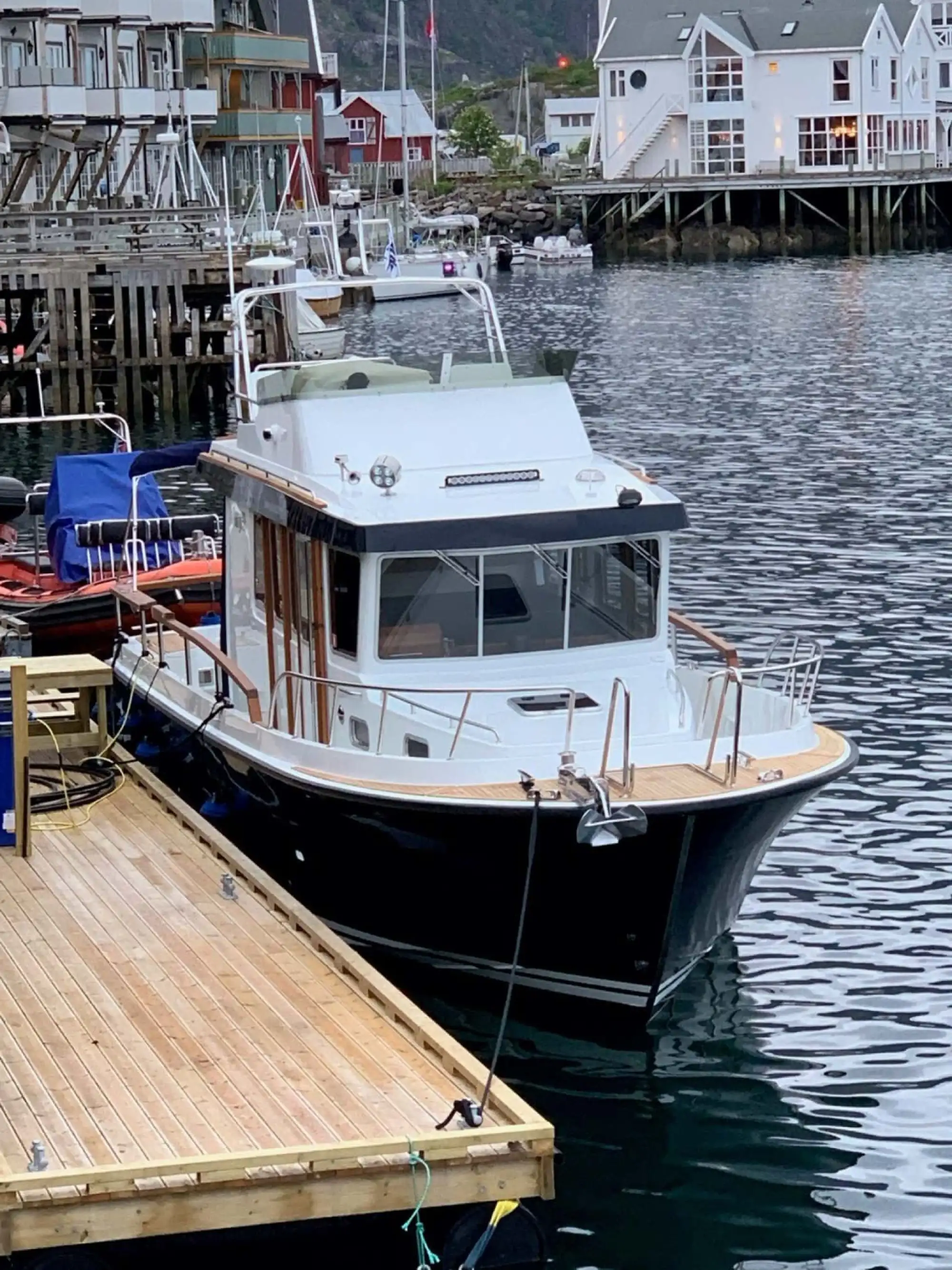 Perfekt for utflukter i Lofotens skjærgård – Norwegian Adventure Company