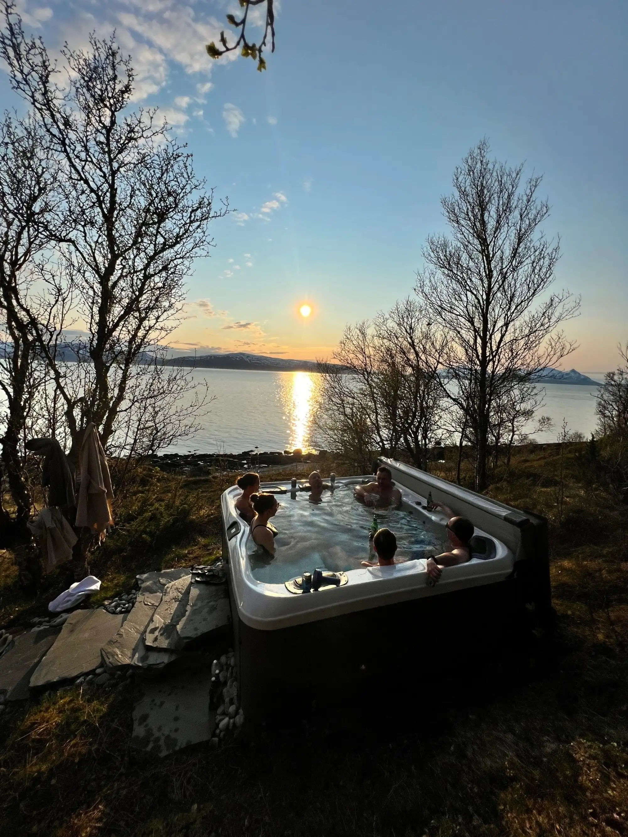 bath-lyngen-aurora.jpg – Norwegian Adventure Company