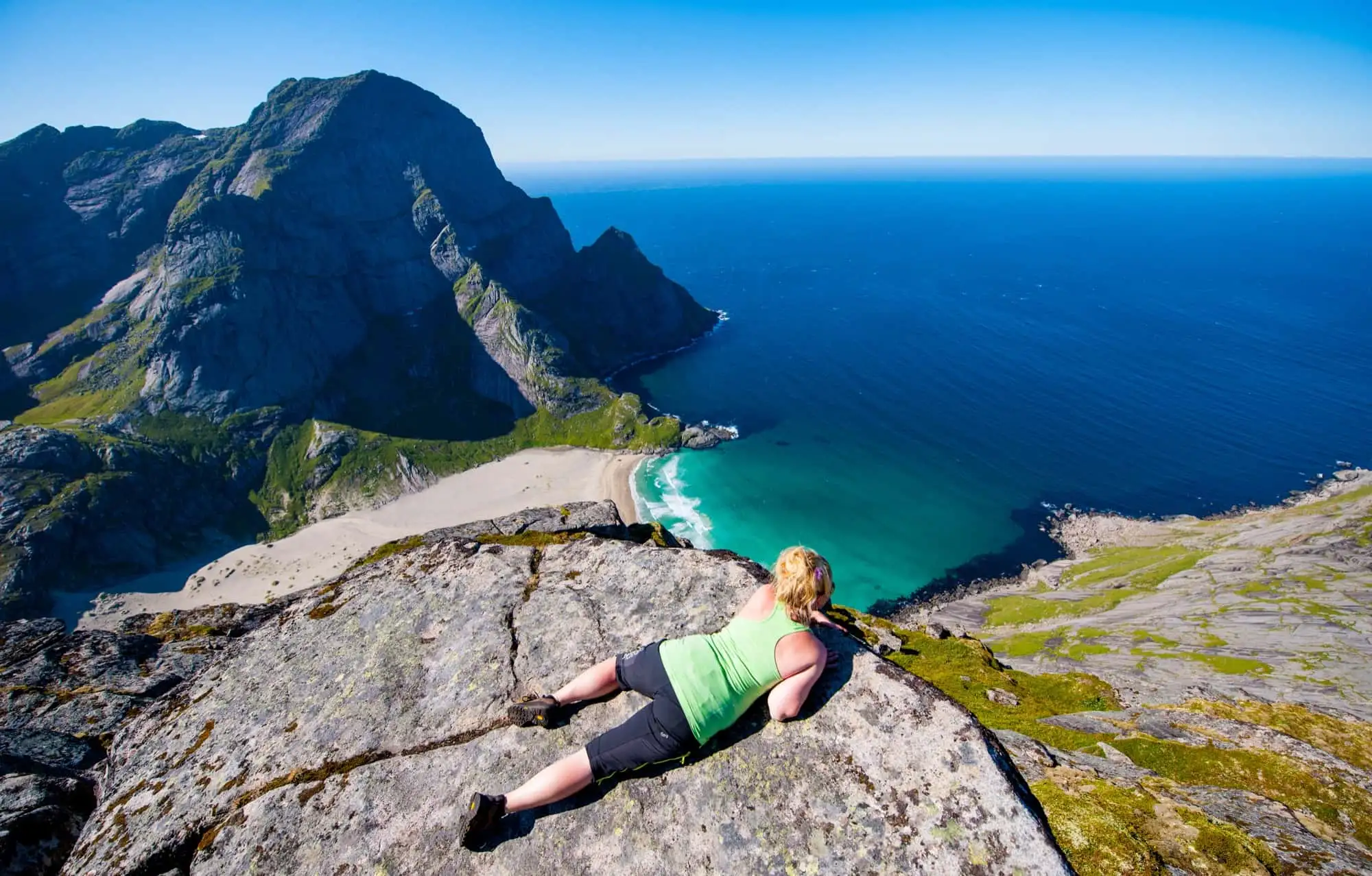 strand-beach-lofoten-bris-bedriftsarrangement-guppetur-northern-norway-norwegian-adventure-company-01.jpg – Norwegian Adventure Company