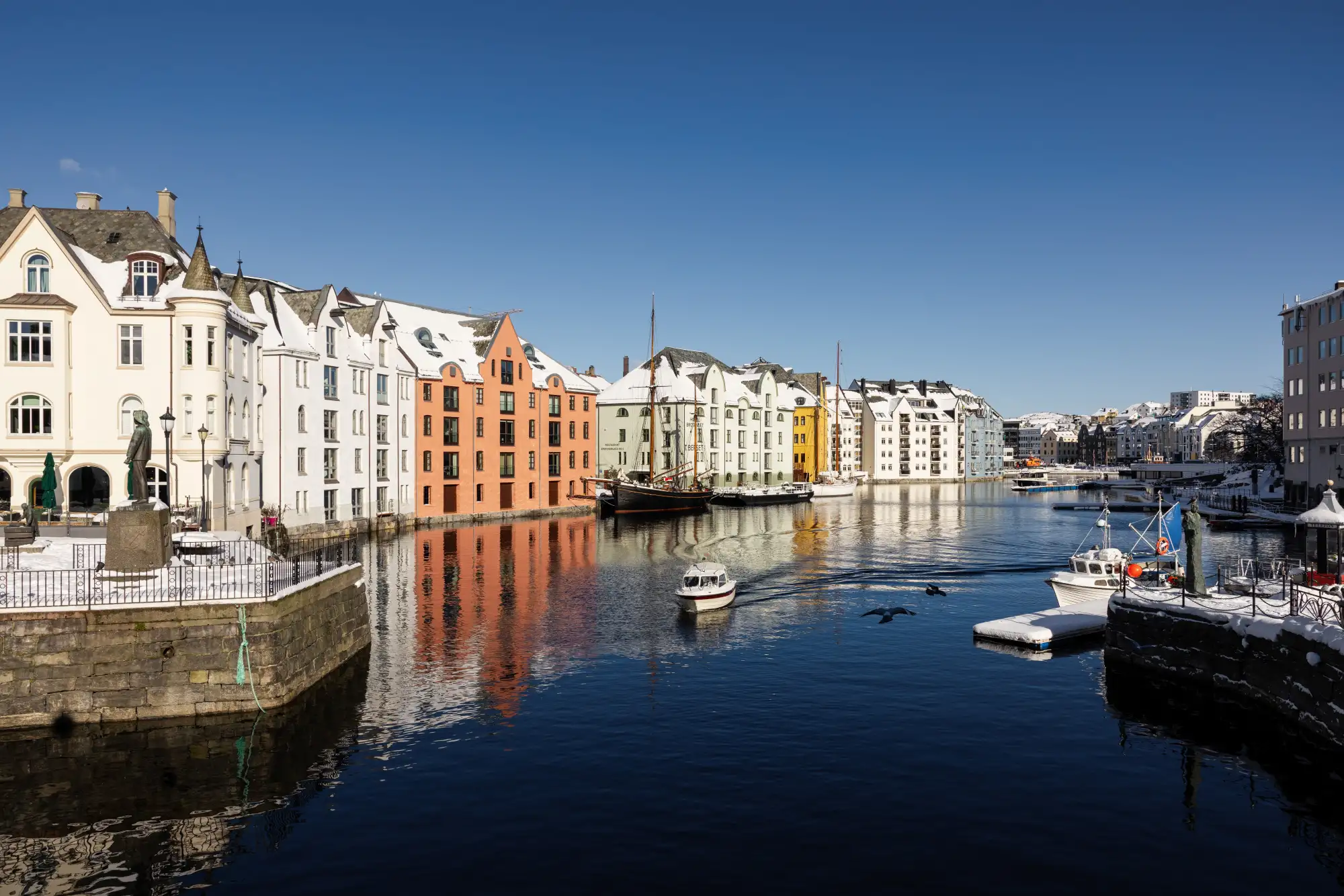 From Fjords to North: Norway Unfolded – Norwegian Adventure Company