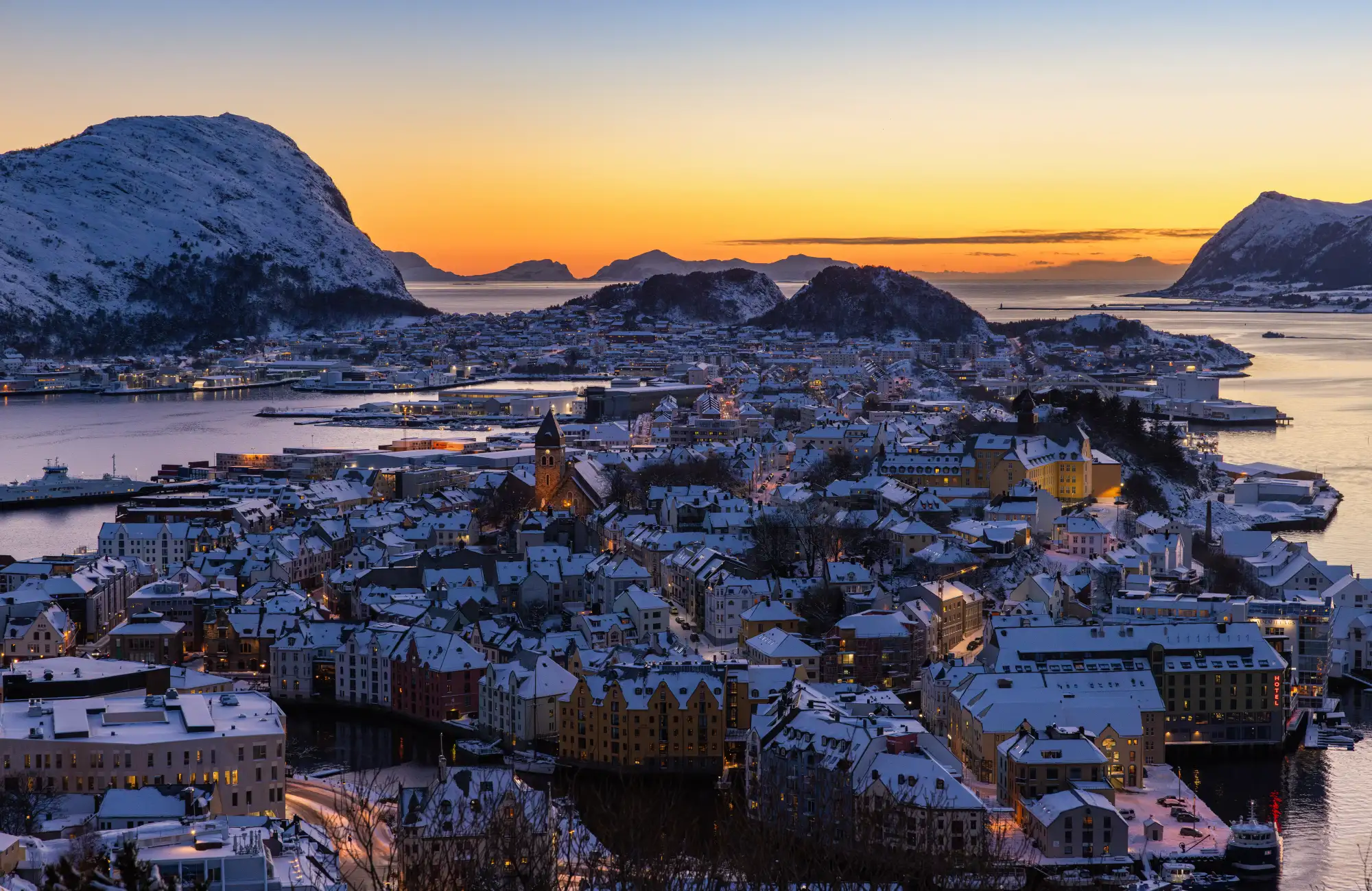 Ålesund: Art Nouveau and  Hiking for Panoramic Views – Norwegian Adventure Company