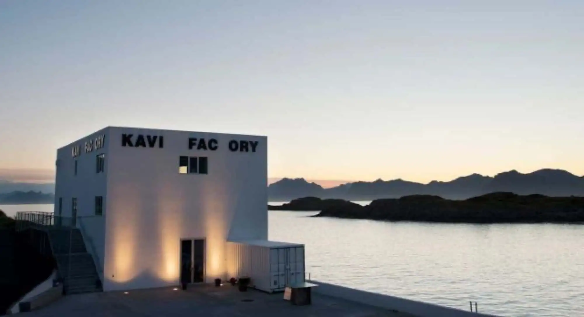 art-culture-henningsvaer-lofoten-northern-norway-norwegian-adventure-company-01.jpg – Norwegian Adventure Company