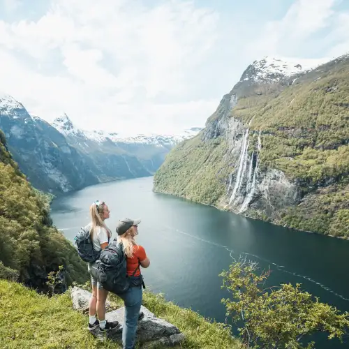 Simon Sjøkvist / 62nord – Norwegian Adventure Company