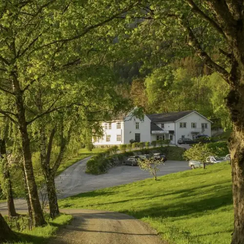 Hotel Aak – Norwegian Adventure Company