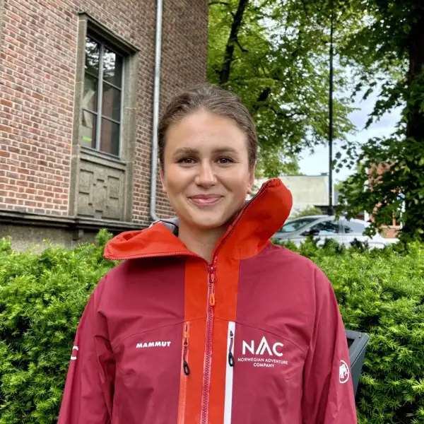 Emma Holmes Kjennerud – Norwegian Adventure Company