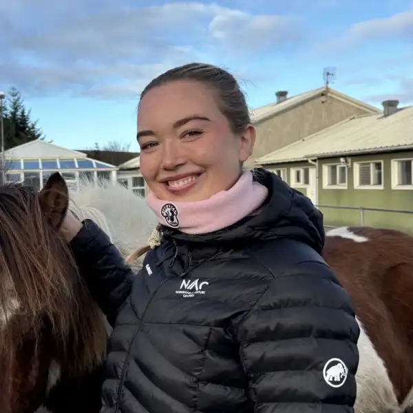 Tuva Sterri Brekke – Norwegian Adventure Company