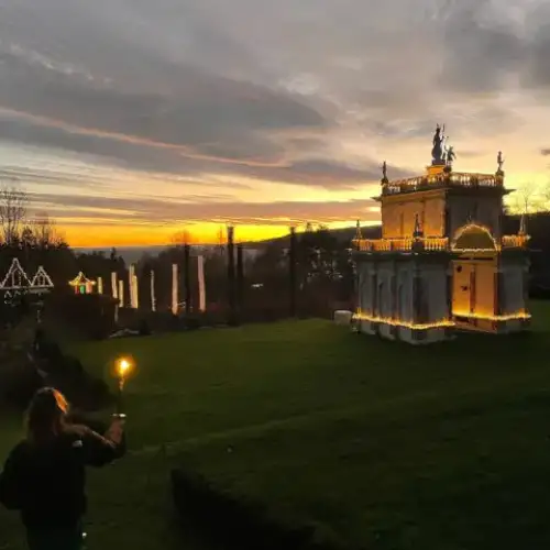 lysvandring-480x600.jpg.webp – Norwegian Adventure Company