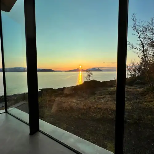 midnight-sun-lyngen-aurora.jpg – Norwegian Adventure Company