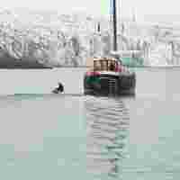Tenderbåt for enkelt transport til land – Norwegian Adventure Company