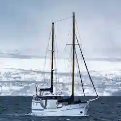 Comfortable and unique expedition yacht – Norwegian Adventure Company