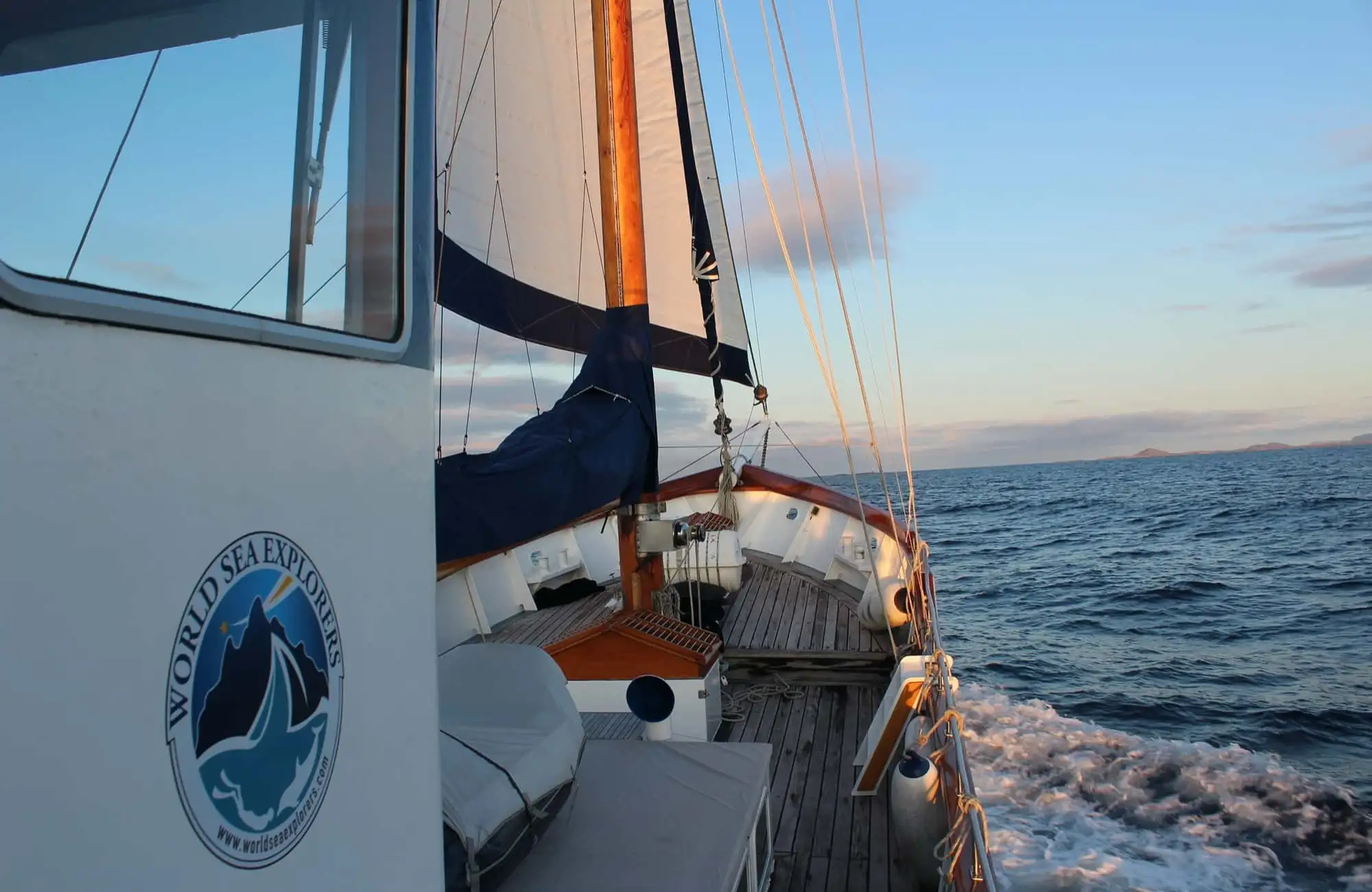 Arctic ski & sail on a classic yacht – Norwegian Adventure Company