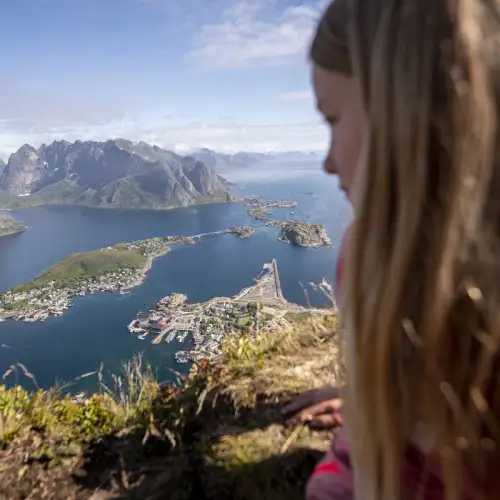 verdens-raeste-utstikt-pa-reinebringen-i-lofoten.jpg – Norwegian Adventure Company