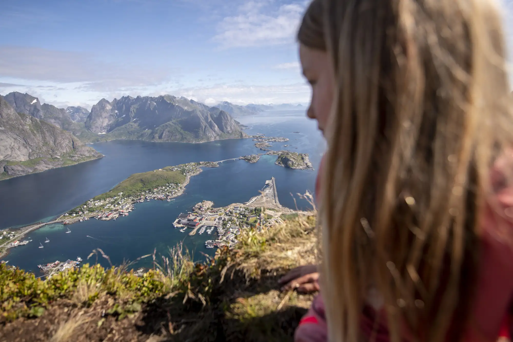 verdens-raeste-utstikt-pa-reinebringen-i-lofoten.jpg – Norwegian Adventure Company